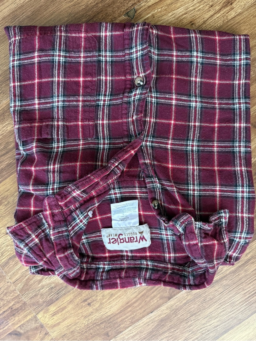 Wrangler Men's Red Plaid Long-Sleeve Button-Down Shirt - Picture 12 of 13